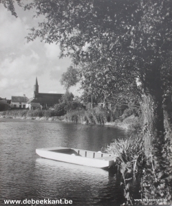 Zwart-wit retrofoto op houten blok jaren 70